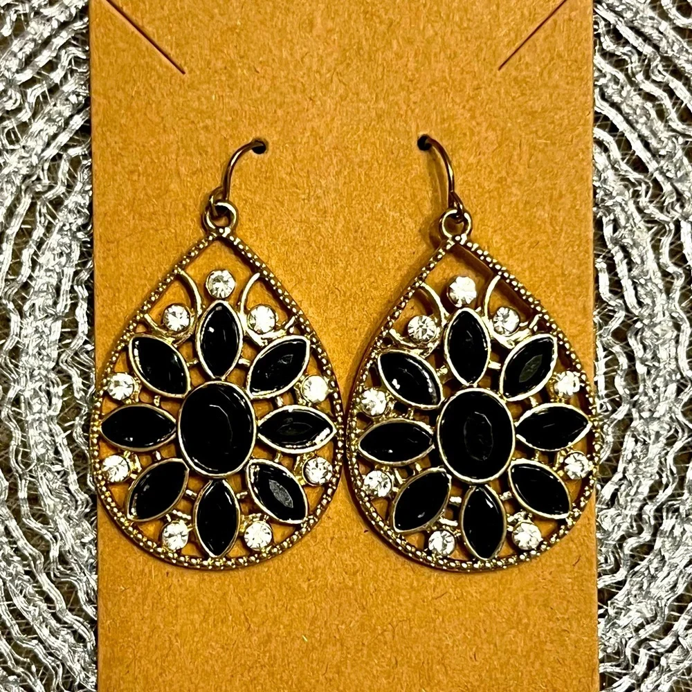 Elegant Black and Gold Teardrop Earrings - Picture 1 of 1